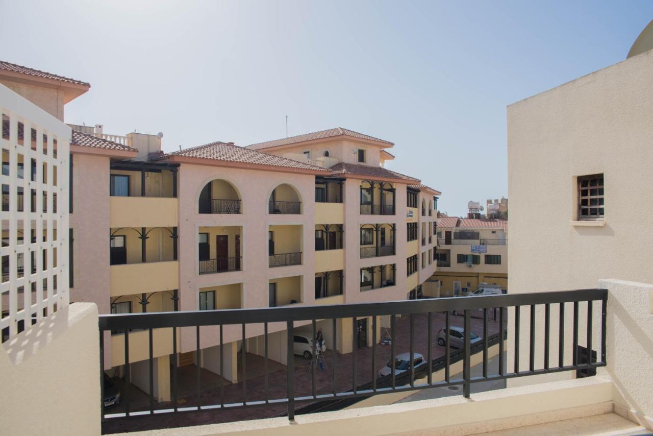 One Bedroom Apartment In Paphos In Good Location Buitenkant foto